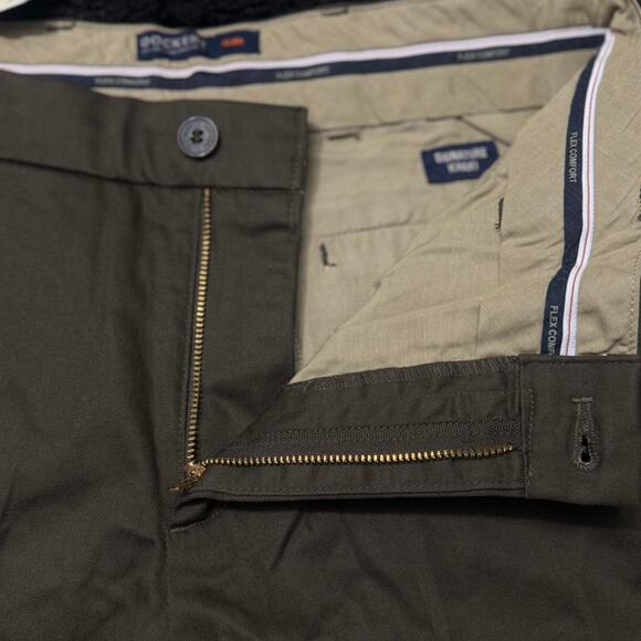 Men’s Dockers Signature Slim Fit Pants - Khaki/Olive - Picture 2 of 4